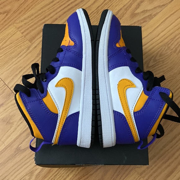 Jordan 1 kids shoes - Picture 4 of 8